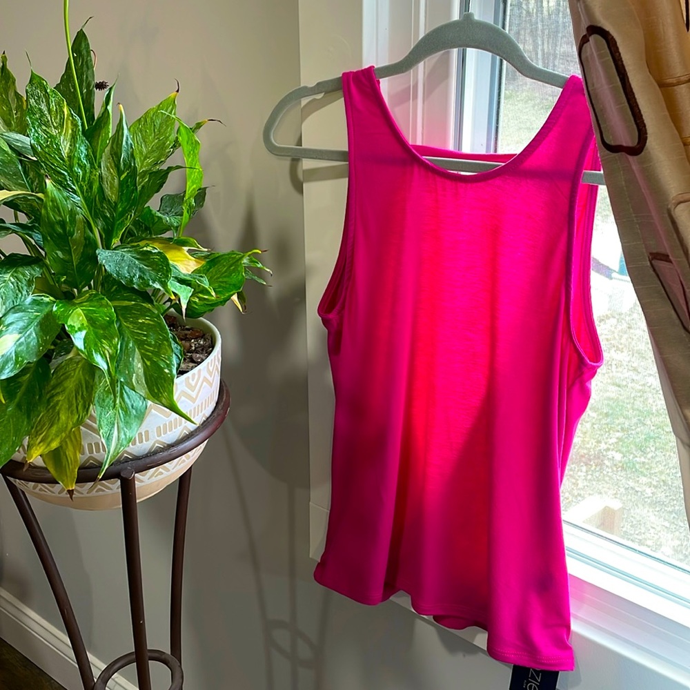 Onzie VBack Pink Tanktop